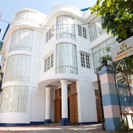 Majesty Hotel Rangun Zewnętrze zdjęcie