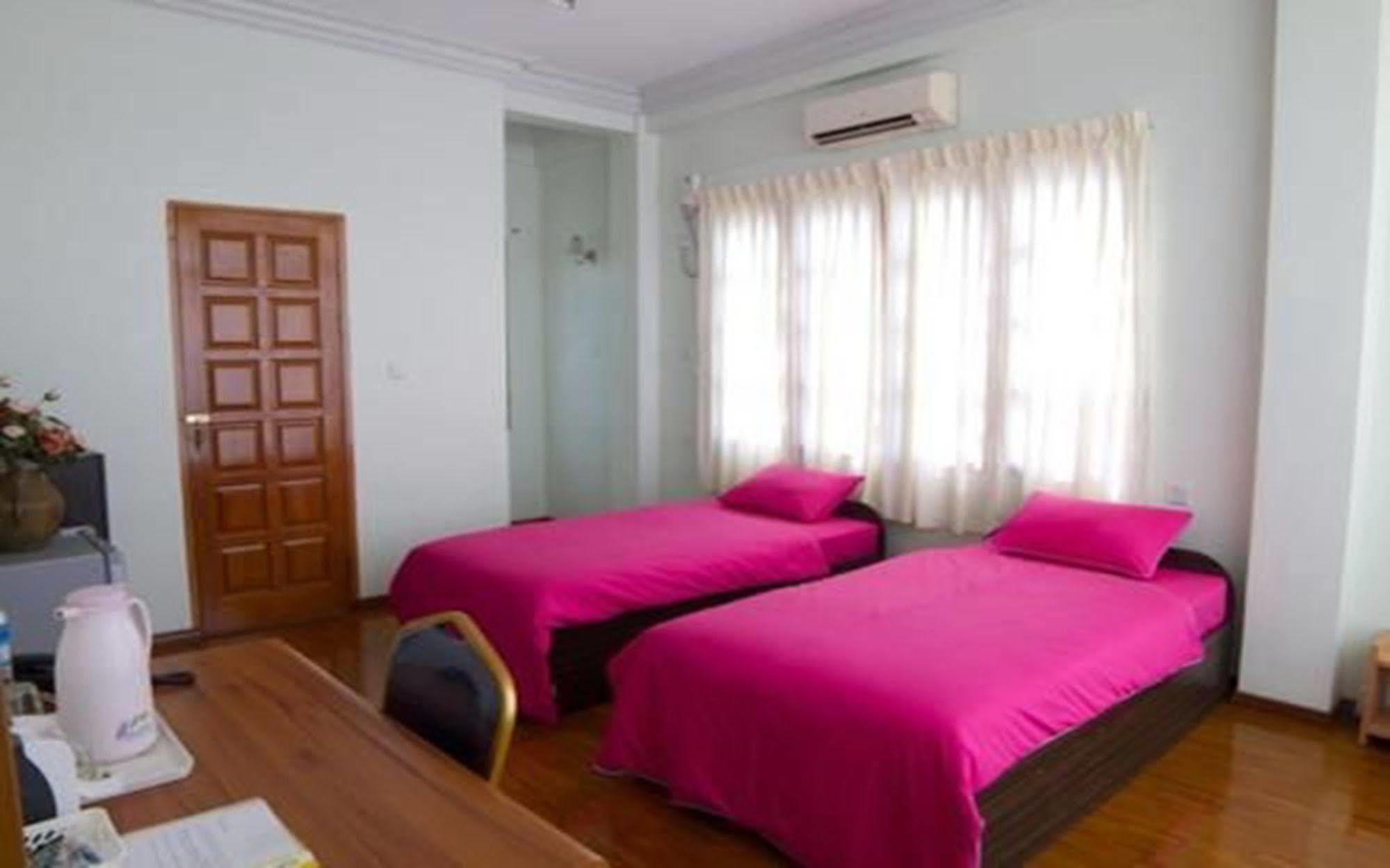 Majesty Hotel Rangun Zewnętrze zdjęcie